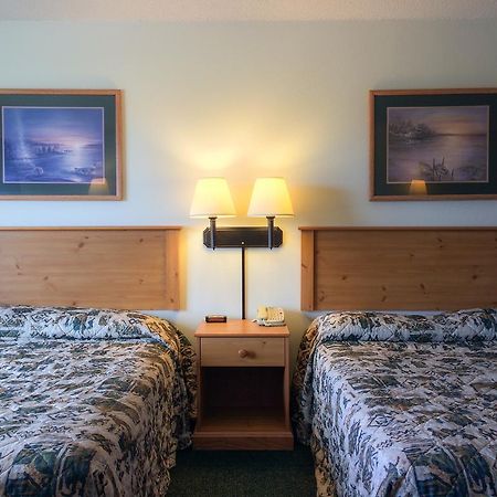 White Oak Inn And Suites Deer River Exterior foto