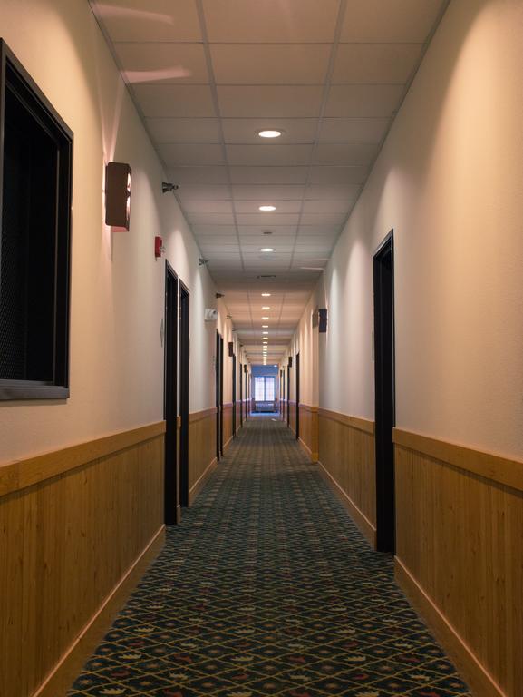 White Oak Inn And Suites Deer River Exterior foto